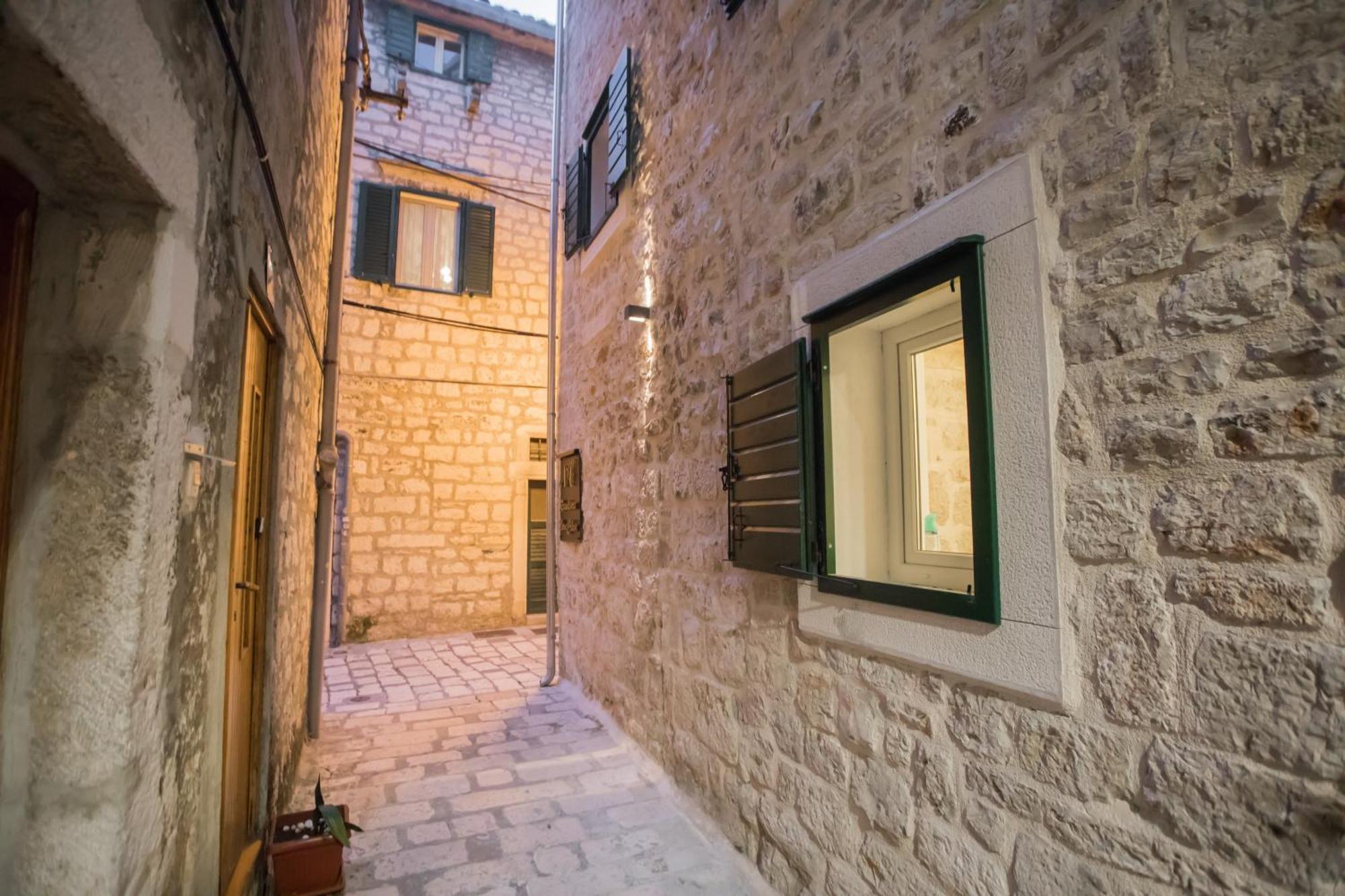 Apartments Nove Crkve 시베니크 외부 사진