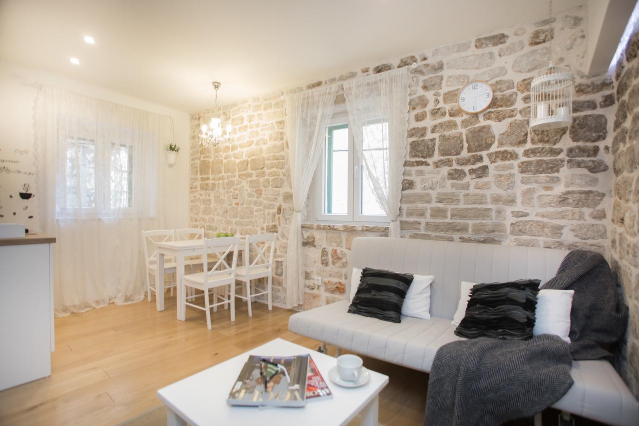 Apartments Nove Crkve 시베니크 외부 사진