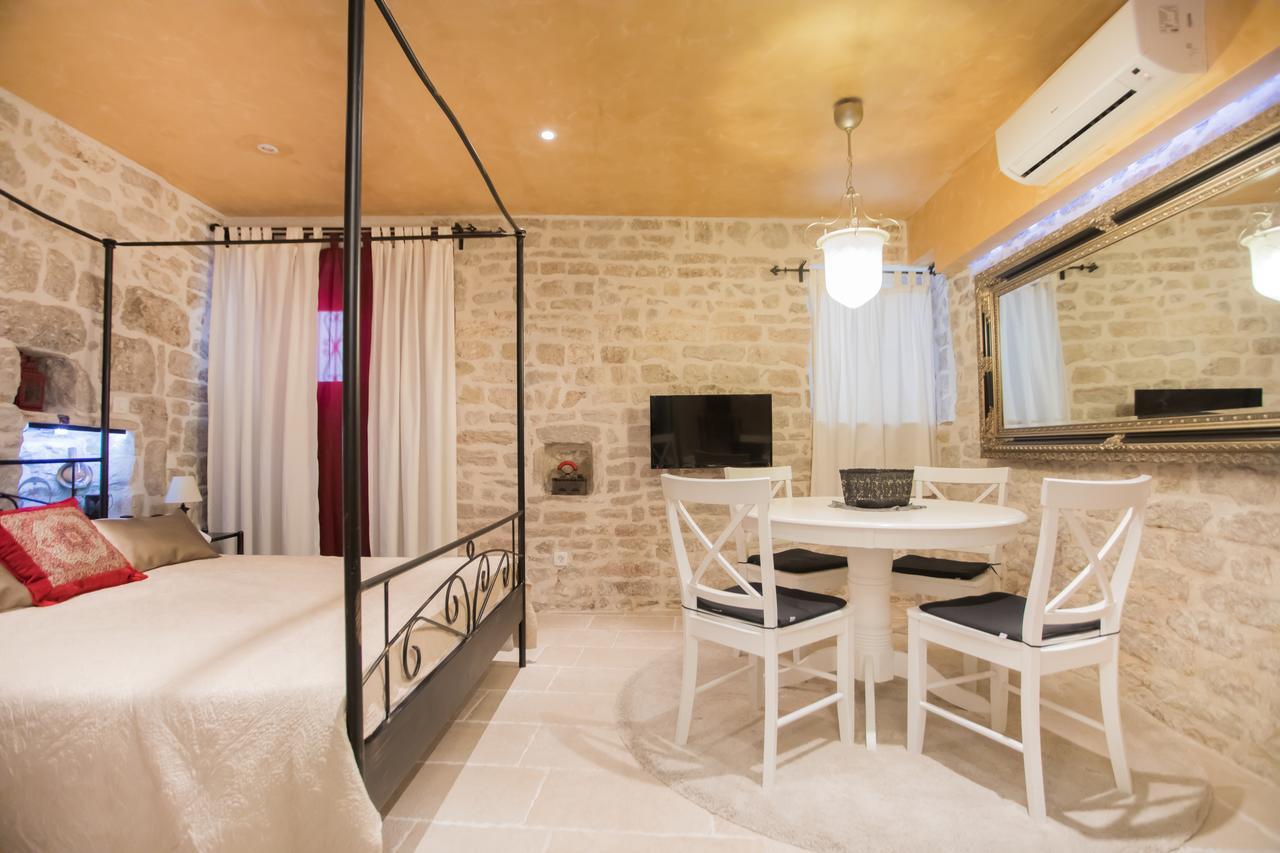 Apartments Nove Crkve 시베니크 외부 사진