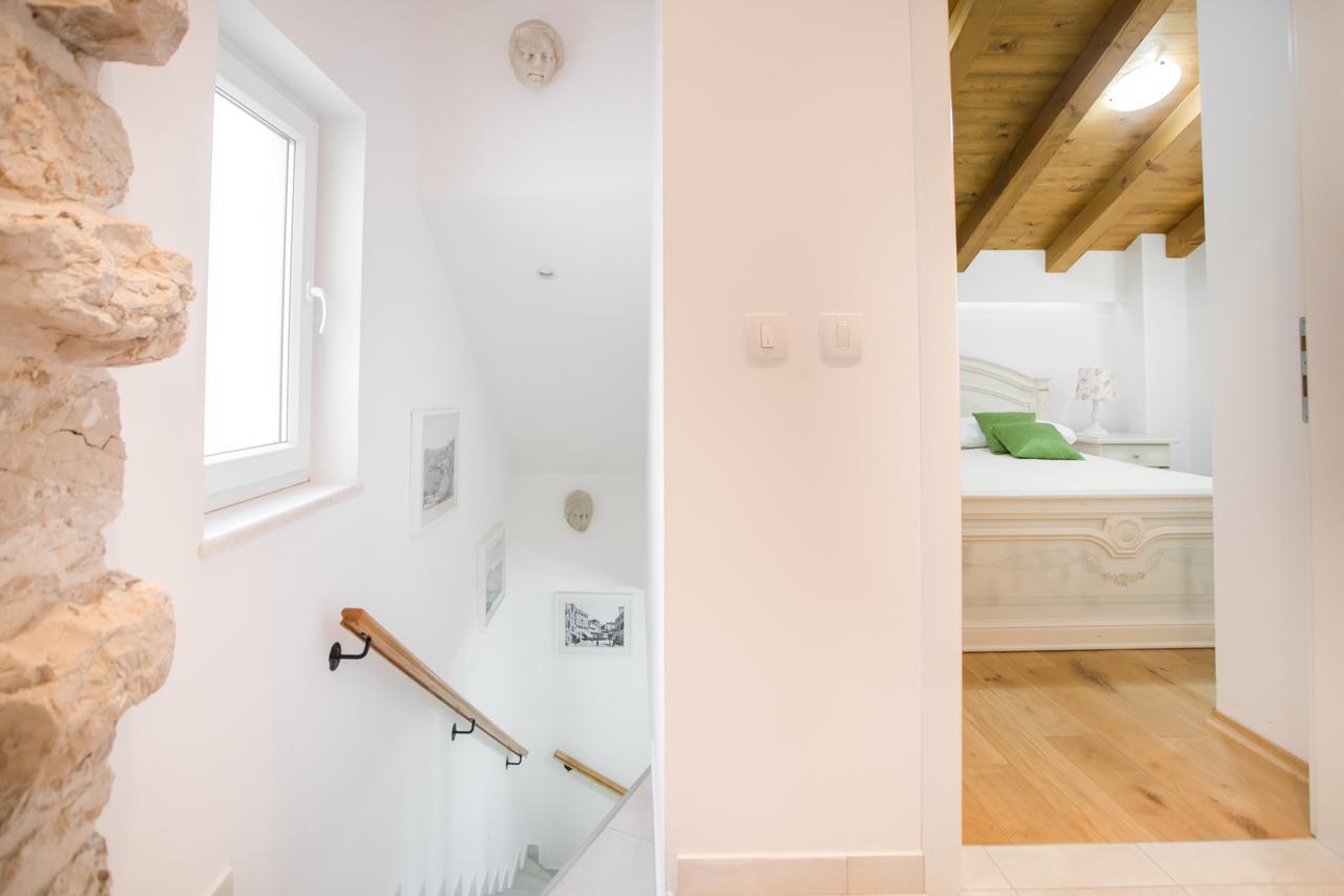 Apartments Nove Crkve 시베니크 외부 사진